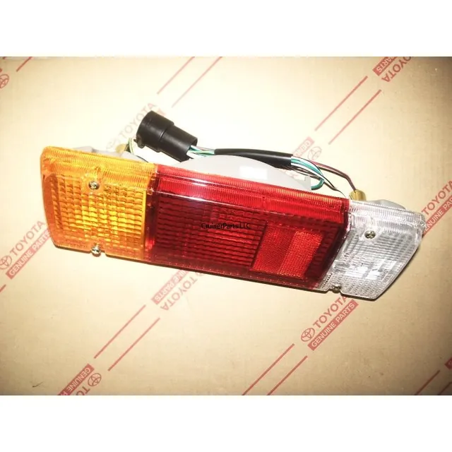 Faro Stop Trasero Toyota Land Cruiser Fj70 Fj75 Fj78 Fj79 5p