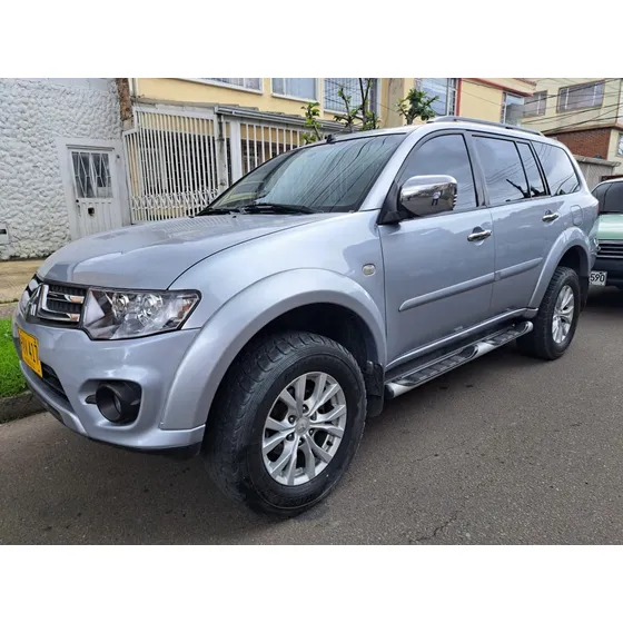 Mitsubishi Nativa 3.2l
