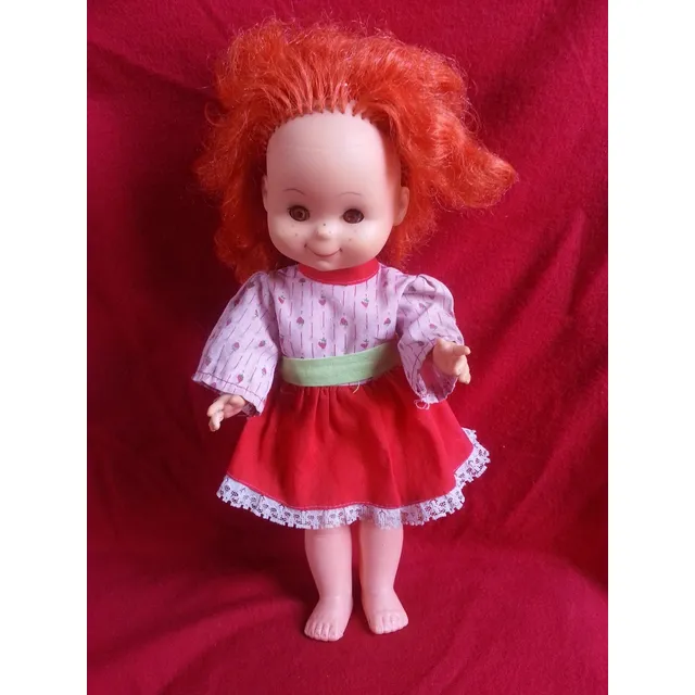 Antigua Muñeca Fresita De Basa 