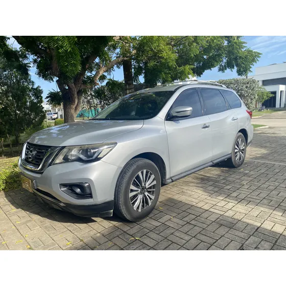 Nissan Pathfinder 3.5 R52 Sense