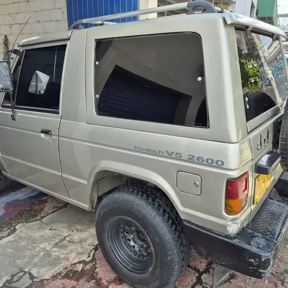 Mitsubishi Montero 1992 2.6 L042 Cabinado