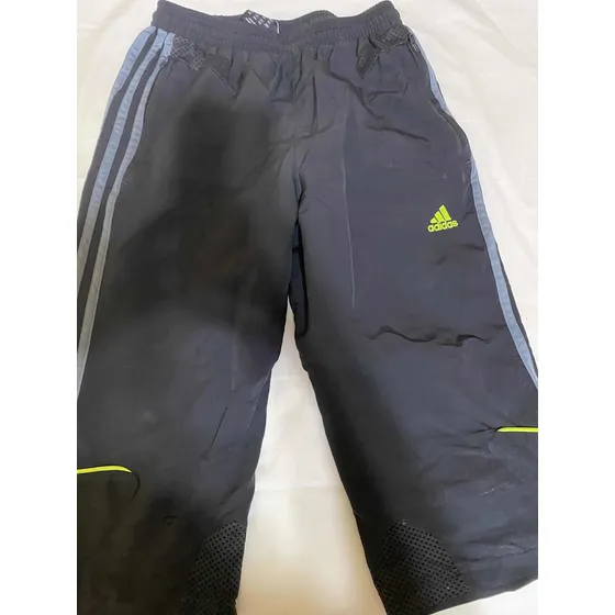 Bermudas adidas Original Niño Talla 10. Usado.