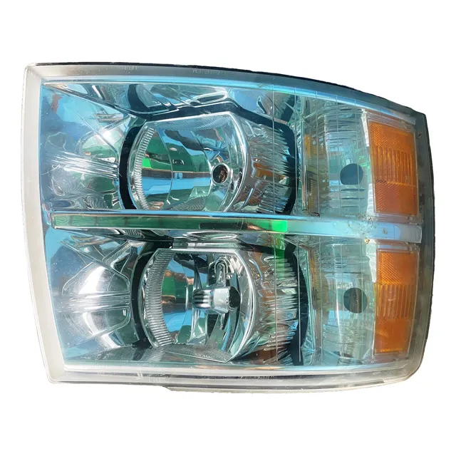 Faro Derecho Chevrolet Silverado 08-14 Usado