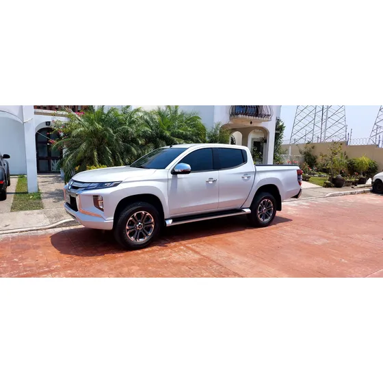 Mitsubishi L200 2.5 Di-d Cabina Doble 4x4 At