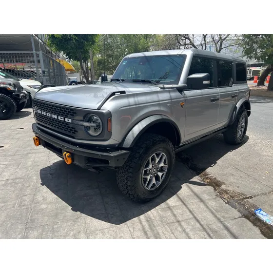Ford Bronco Badlands V6