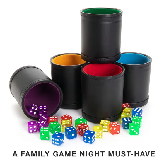Paquete Game Night, : 5 Tazas Cocteleras Profesionales Con Interior Forrado De Fieltro De Terciopelo, Exterior De Piel Bifundida De Calidad Y 25 Dados Translúcidos Multicolores, Rojos