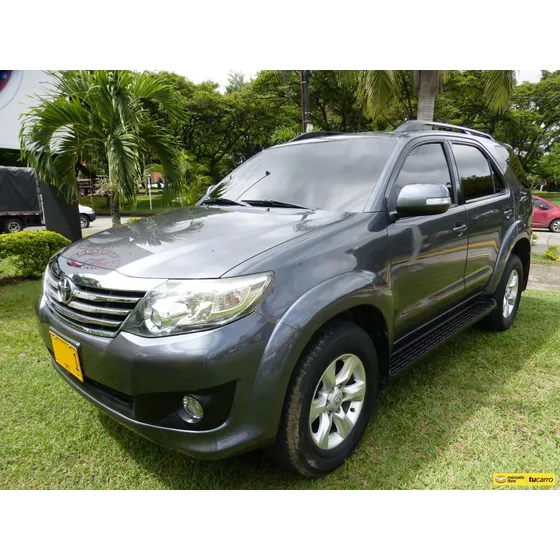 Toyota Fortuner 2.7 Sr-5