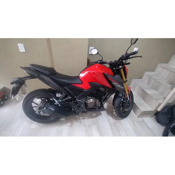 Cb 300 Con 1000 Km Igual A Nueva