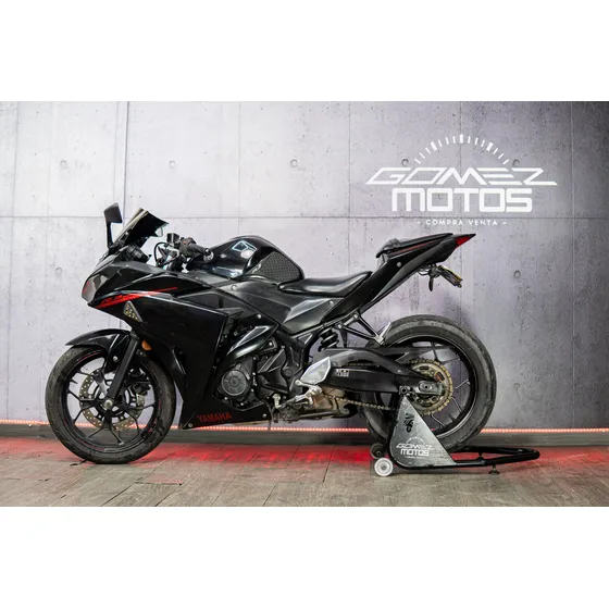 Yamaha R3 321 2016