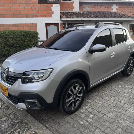 Renault Stepway 2021 1.6 Intense Automática