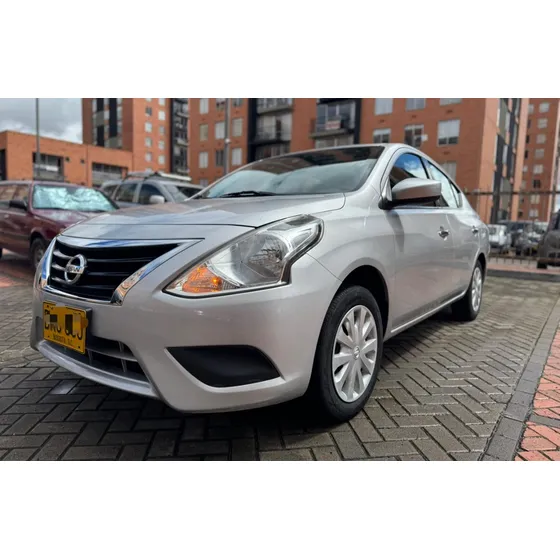 Nissan Versa 1.6 Sense At