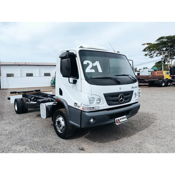 Mb Accelo 1016 2021 3/4 Chassi Doc Bau
