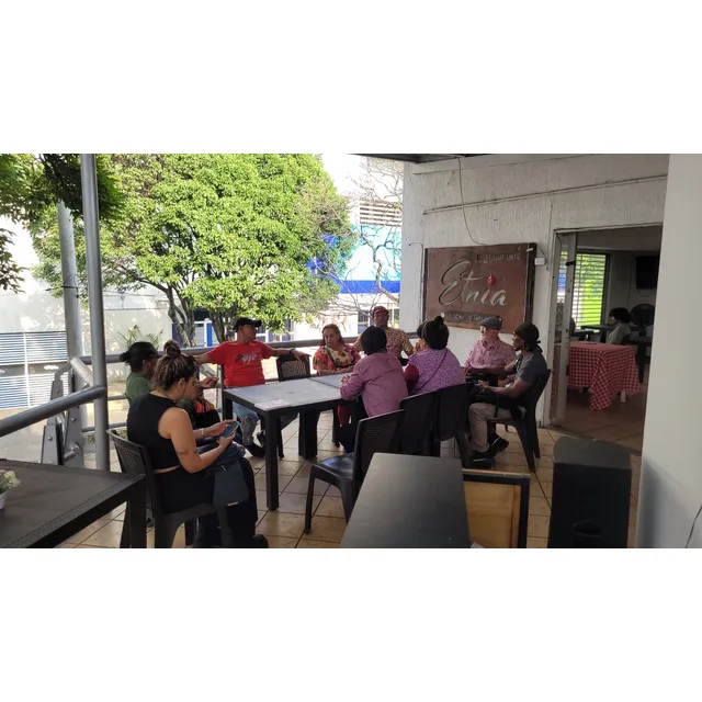 Vendo Montaje Completo Para Restaurante