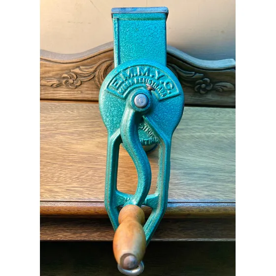 Rallador Queso Pan Manual De Mesa Vintage Fantástico Estado! Verde Martelé