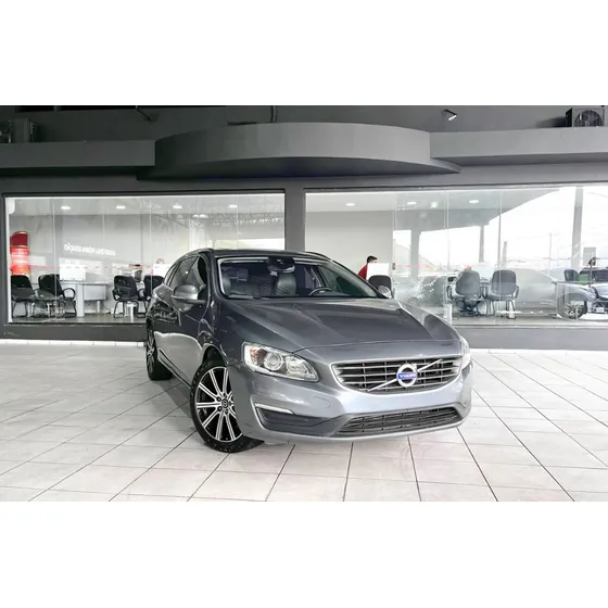 Volvo V60 T-5 Momentum 2.0 5p