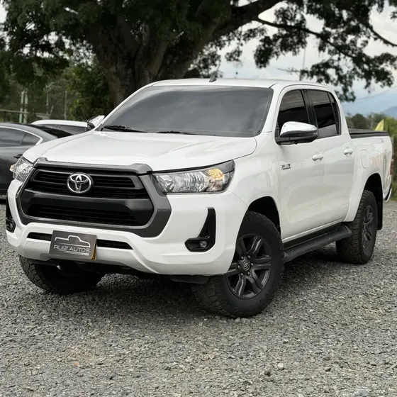 Toyota Hilux 2021 2.4l