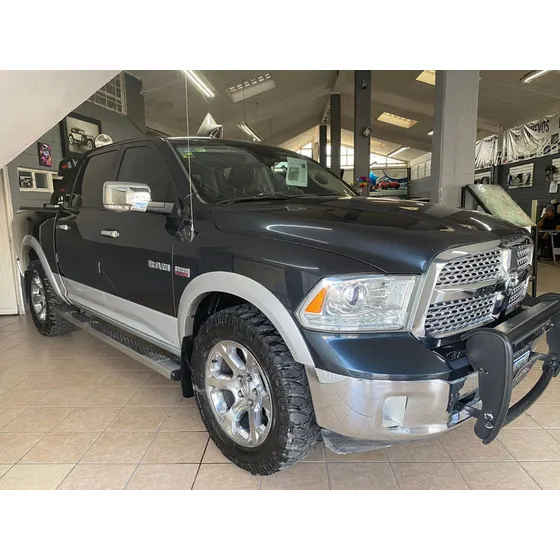 Dodge Ram Laramie Crew