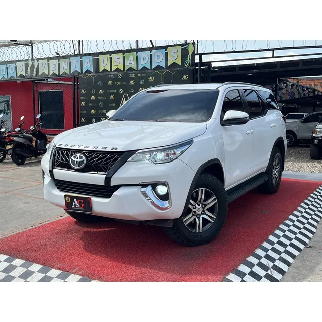 Toyota Fortuner Sw4 2.4 At