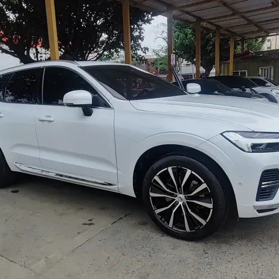 Volvo Xc60 2023 T8 Plus