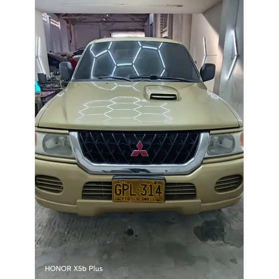 Mitsubishi Nativa 2008 2.8 Gls Fl Automática