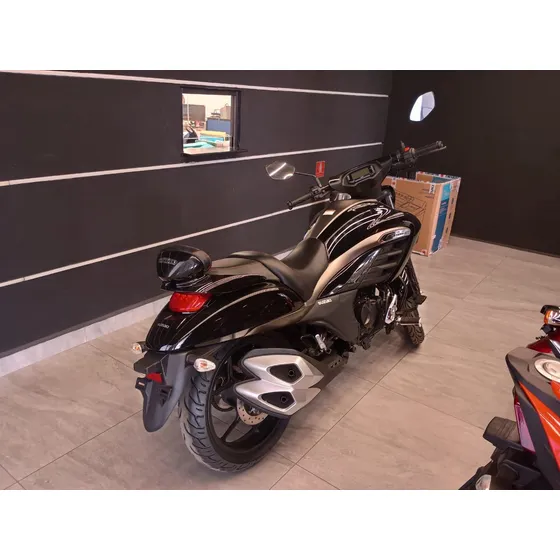 Suzuki Intruder 150