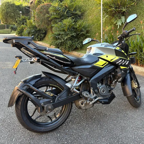 Pulsar Ns 200 2020