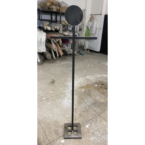 Maniqui Ehibidor Franelas Negro Metal, Usados