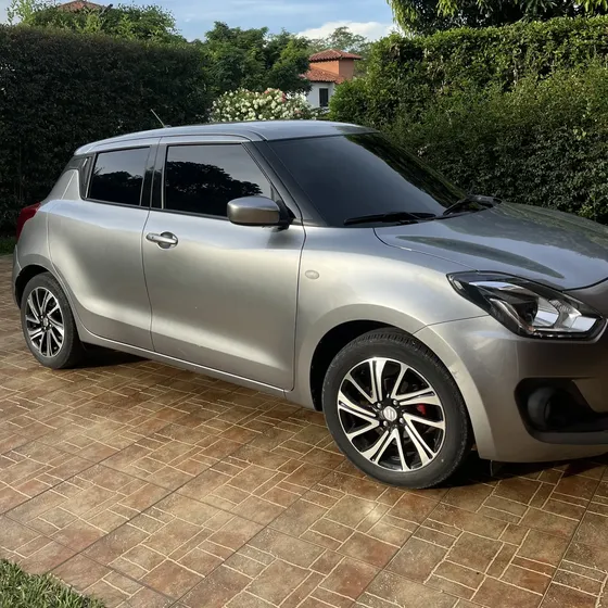 Suzuki Swift Hibrido 2023 1.2 Glx 2wd