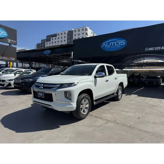 Mitsubishi L200 4p Glx Doble L4/2.4 Man 2wd