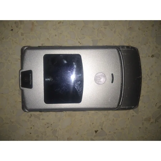 Teléfono Motorola Razer V3 Para Colección O Repuesto 