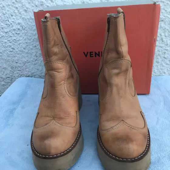 Botas Para  Mujer Venet Cuero Caña Media