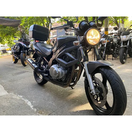 Gs500 Suzuki  Modelo:2019 Km:54 Mil  Parrilla Para Maleta Tr