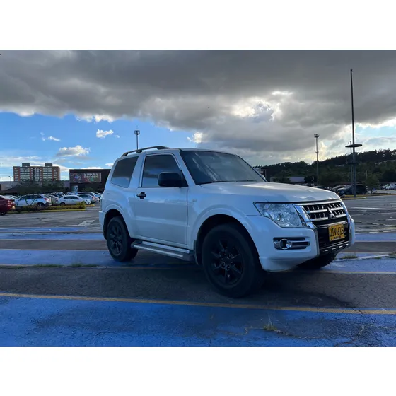 Mitsubishi Montero Sport 3.0