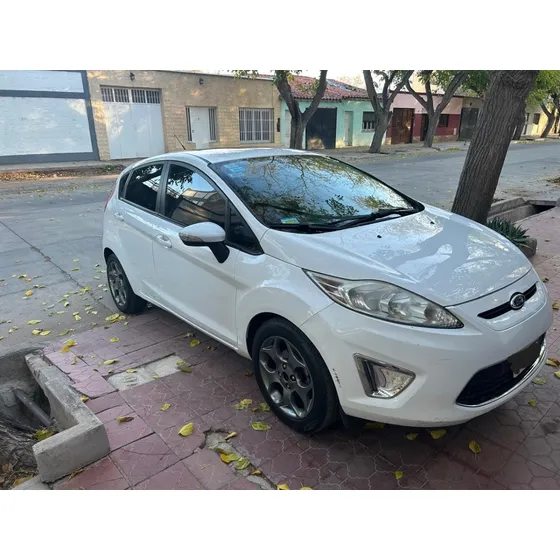 Ford Fiesta Kinetic 1.6 Design 120cv Titanium