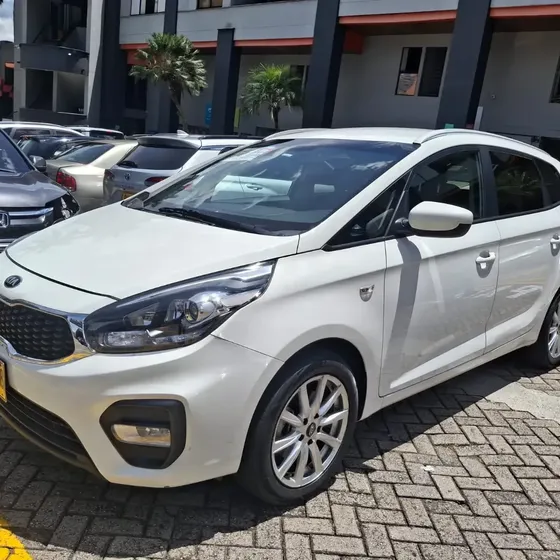 Kia Carens 2017 2.0 Suv