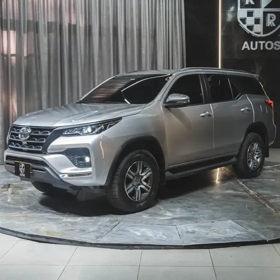 Toyota Fortuner 2023 Fortuner Sr 2.4 Diesel