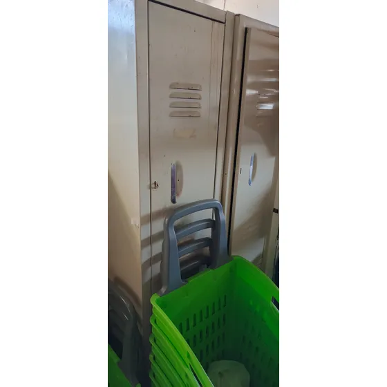 Casillero O Locker Metal Usado Para Oficina Gimnasio Taller