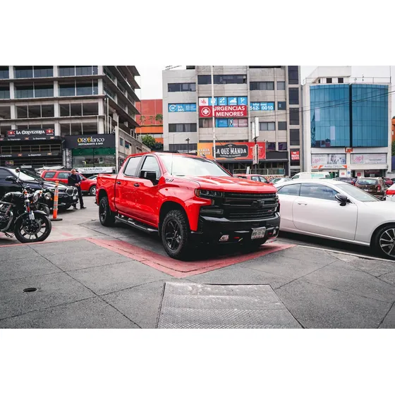 Chevrolet Cheyenne 5.4 2500 Doble Cab Lt Z71 4x4 At