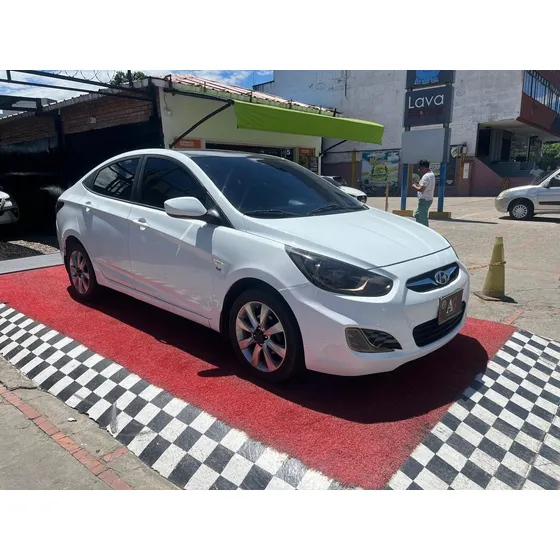 Hyundai Accent I25 1.6 At