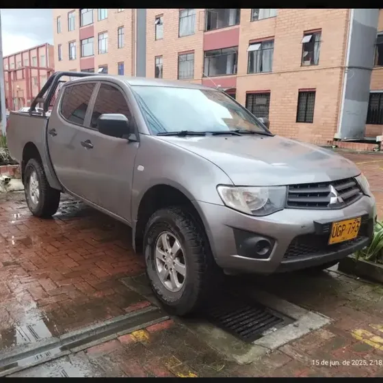 Mitsubishi L200 Sportero 2015 2.5 High Power