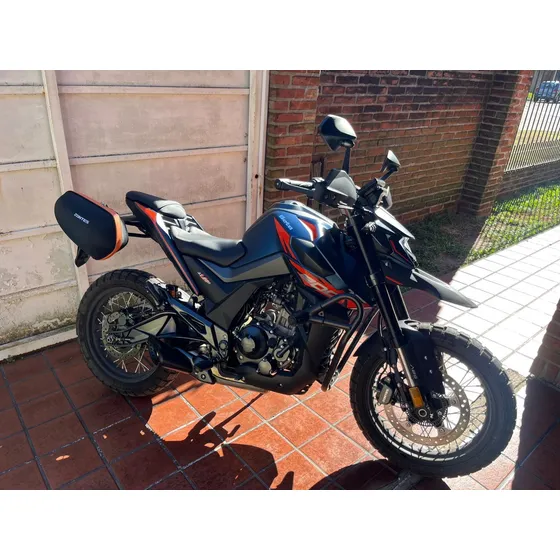 La Moto Está Nueva, Igual A 0km. Se Encuentra En Garantía
