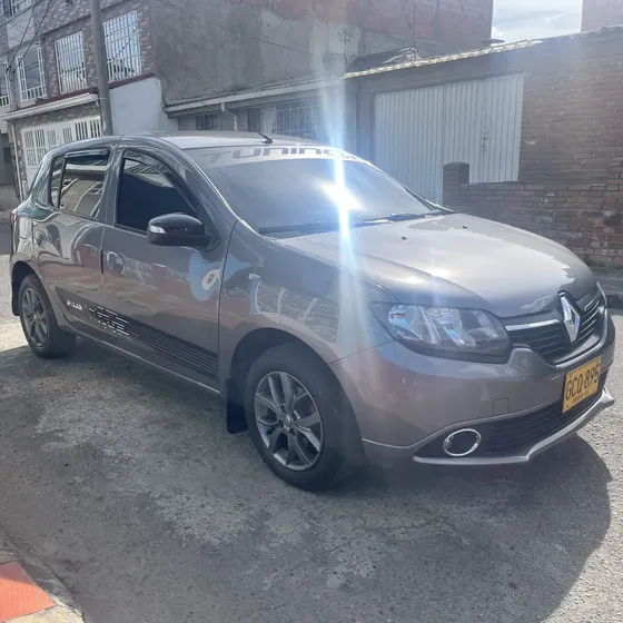 Renault Sandero 2020 Polar