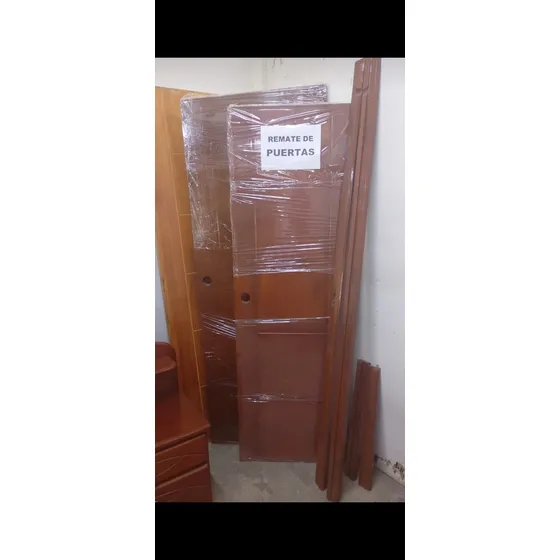 Puerta Contraplacadas  En Madera Tornillo ,color Caoba