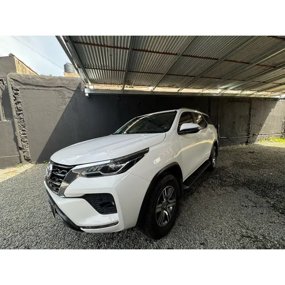 Toyota Sw4 2.8 Sr 177cv 4x4