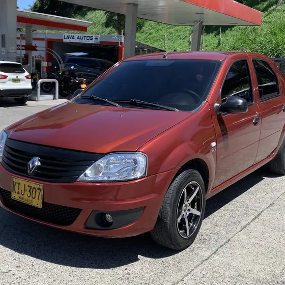 Renault Logan 2012 1.4 Entry Familier Mt D/h A/a Modelo 2012