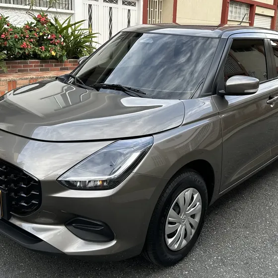 Suzuki Swift Hibrido 2025 1.2 Gl 2wd Cvt
