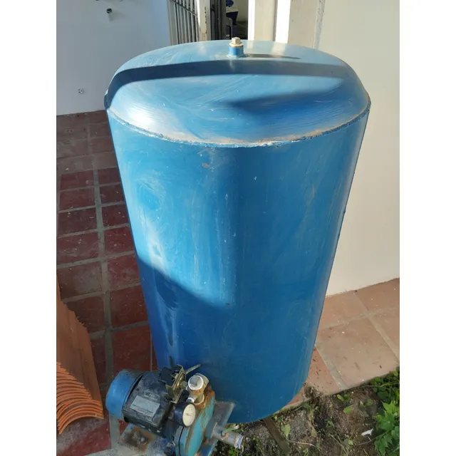 Hidroneumático Usado, Bomba Necesita Mantenimiento.