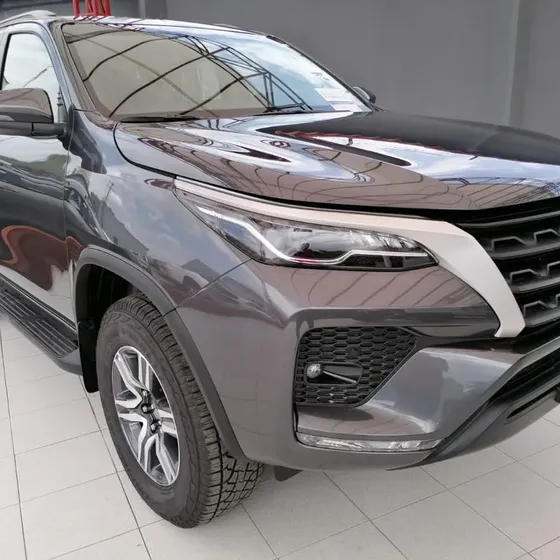 Toyota Fortuner 2027 2.8 Sr