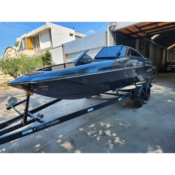 Lancha Classer 206 Ltd