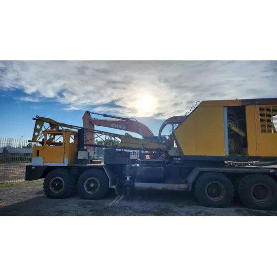 Grua Pyh Pluma Reticulada S/camion De 45 Ton Con 2 Motores
